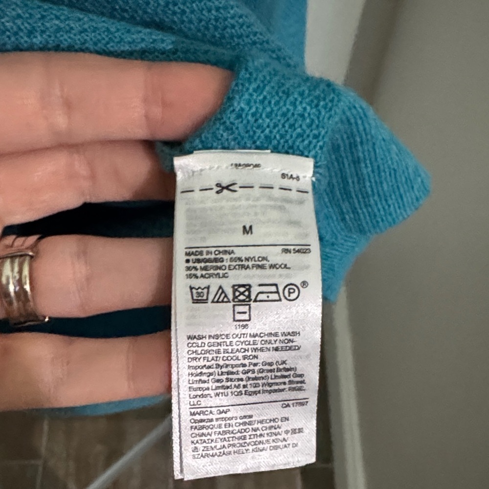 GAP Turquoise Knit Sweater - Picture 3 of 6